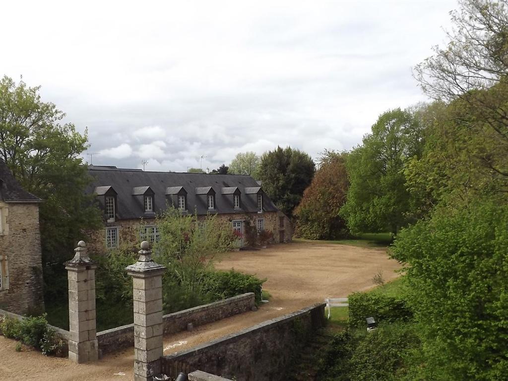 Hotel Manoir De Rouesse Laval  Zewnętrze zdjęcie